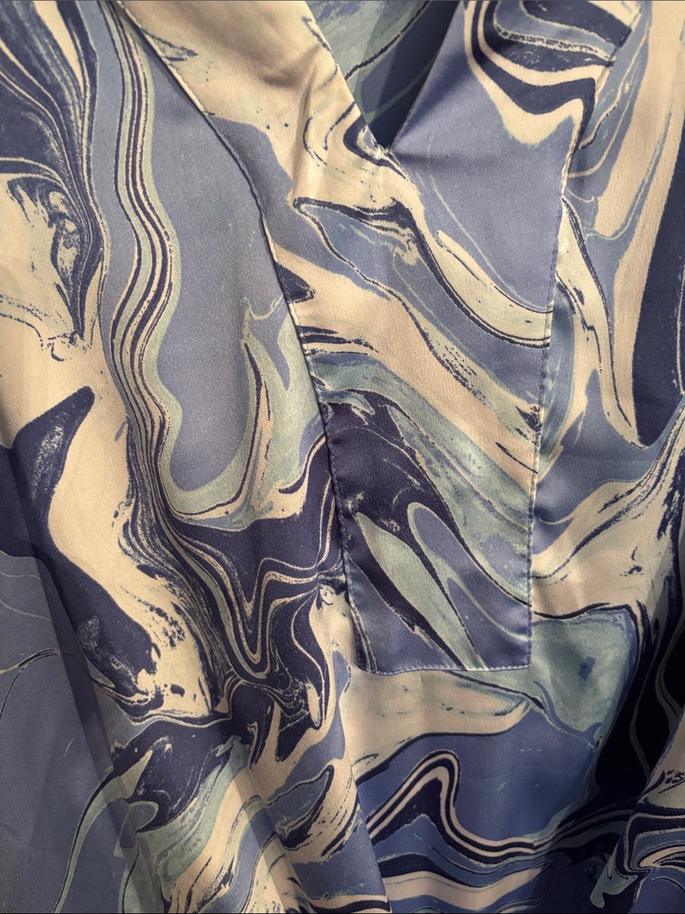 Chico's Blue Marble V-Neck Tie-Front Blouse. Chico’s size 2 ((large). - Picture 3 of 7